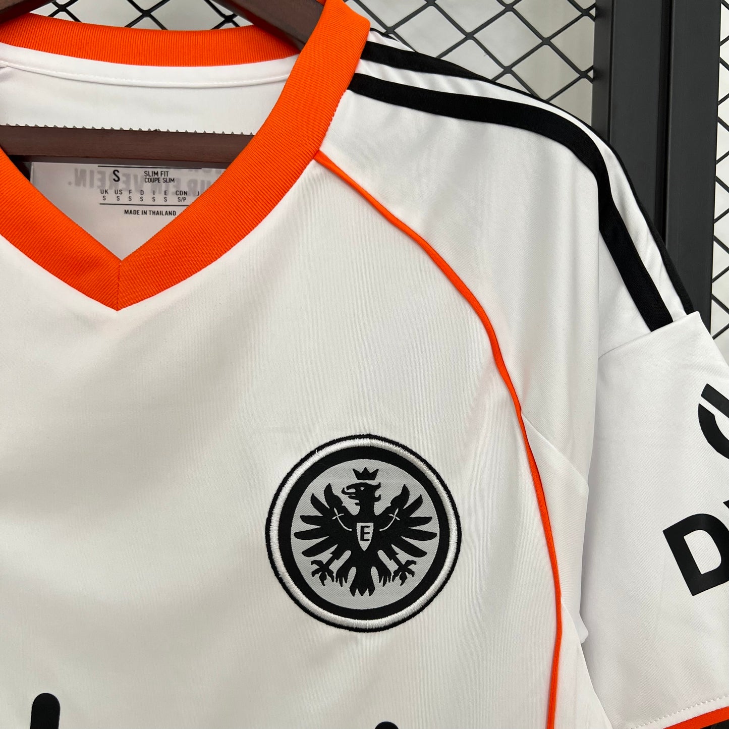 Maillot Domicile Eintracht Francfort 2025/26
