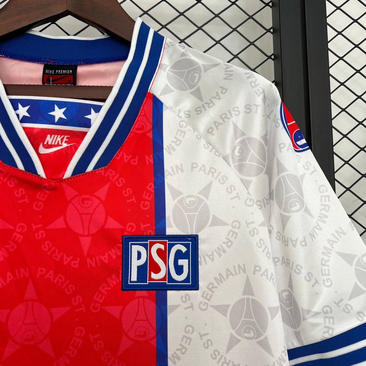 Maillot Extérieur Rétro Paris Saint-Germain 1994/95